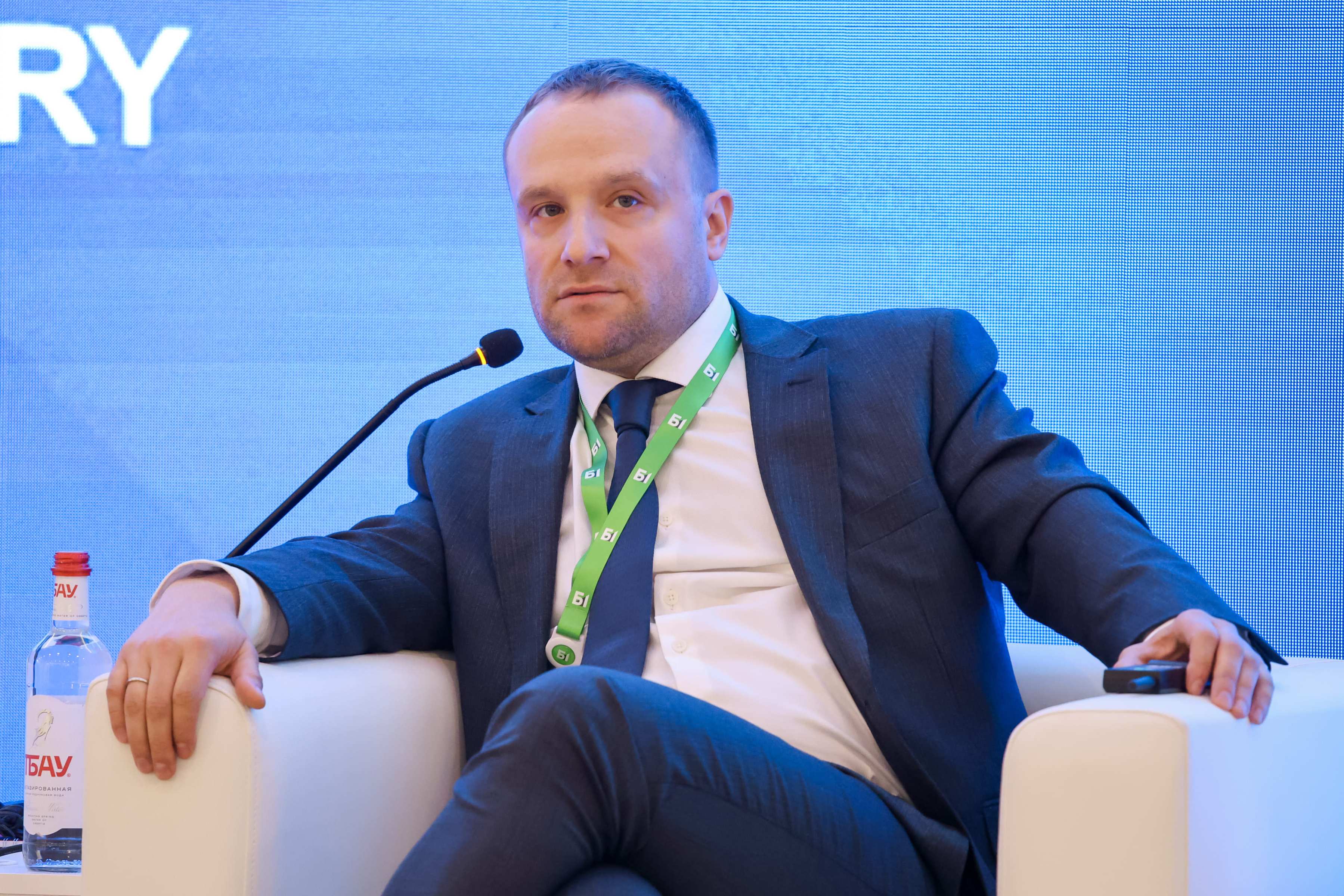 Сессия «Код премиальности: как дизайн и антропология формируют будущее промышленности» с участием Андрея Томышева