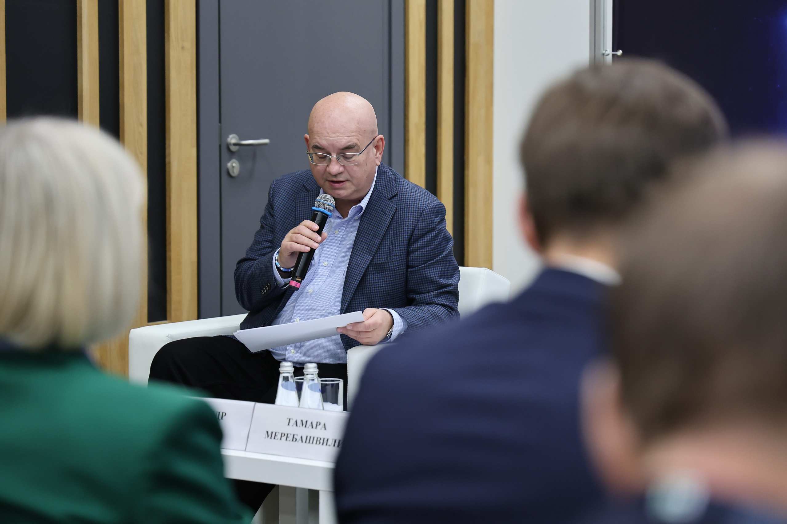 Стратегическая сессия «Искусственный интеллект в энергетике и промышленности: в борьбе за технологическое лидерство» с участием Александра Ивлева