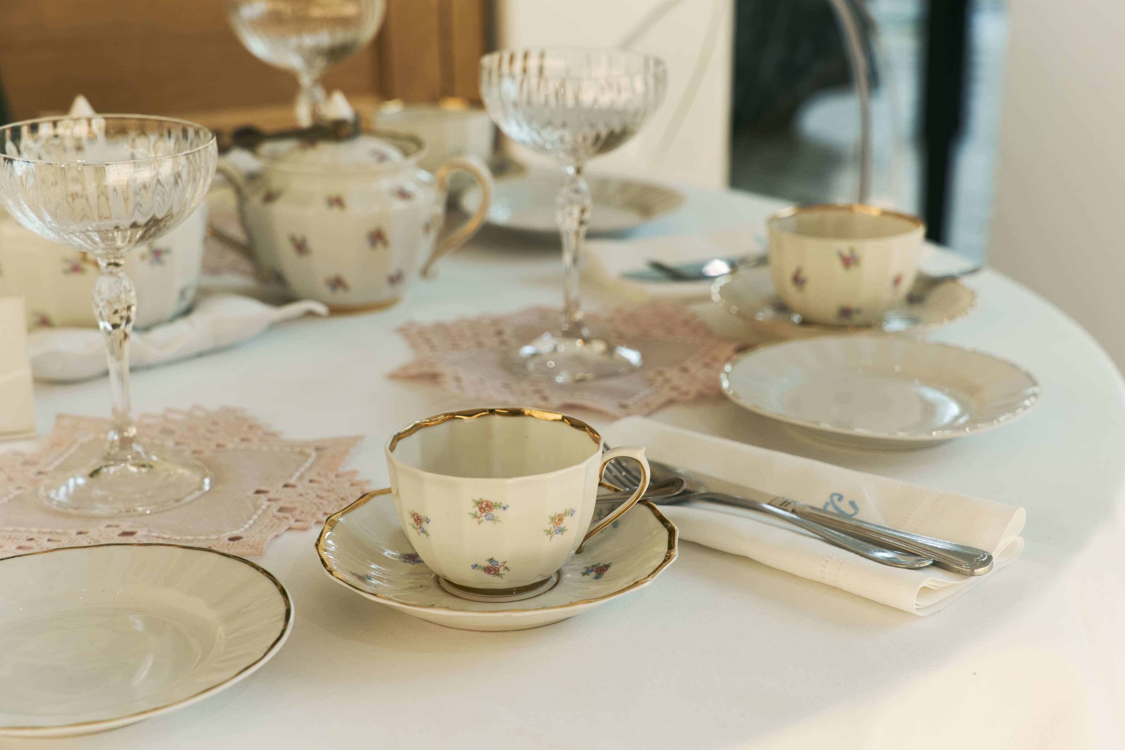 Встреча участниц конкурса «Деловые женщины» в чайной «Крестецкая строчка»