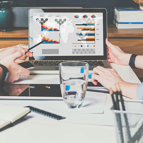 Исследование «Ритейл-барометр 2025»: настроения на минимуме, ставка на ИИ и маркетплейсы