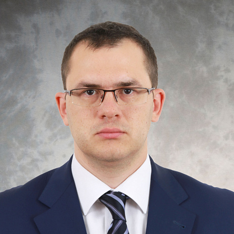 Руслан Раджабов