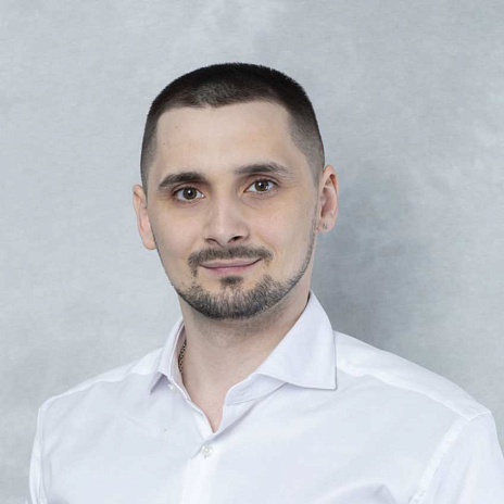 Максим Ахметов